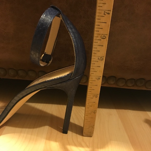 Manolo Blahnik navy blue snakeskin Chaos Sandal - Picture 5 of 5